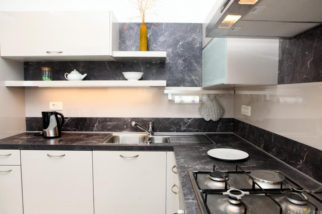 Classy Apartment With Garden View Laura Πορτορόζ Εξωτερικό φωτογραφία