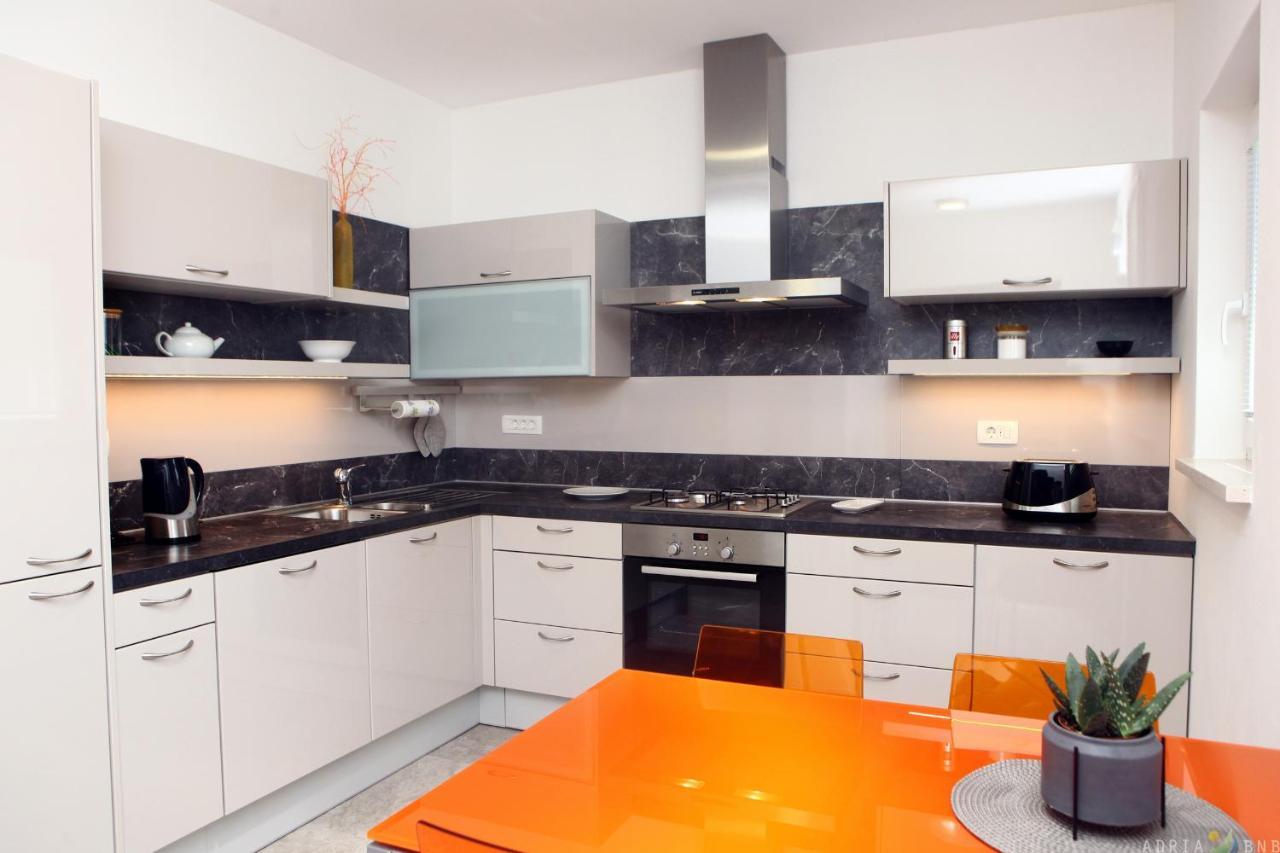 Classy Apartment With Garden View Laura Πορτορόζ Εξωτερικό φωτογραφία