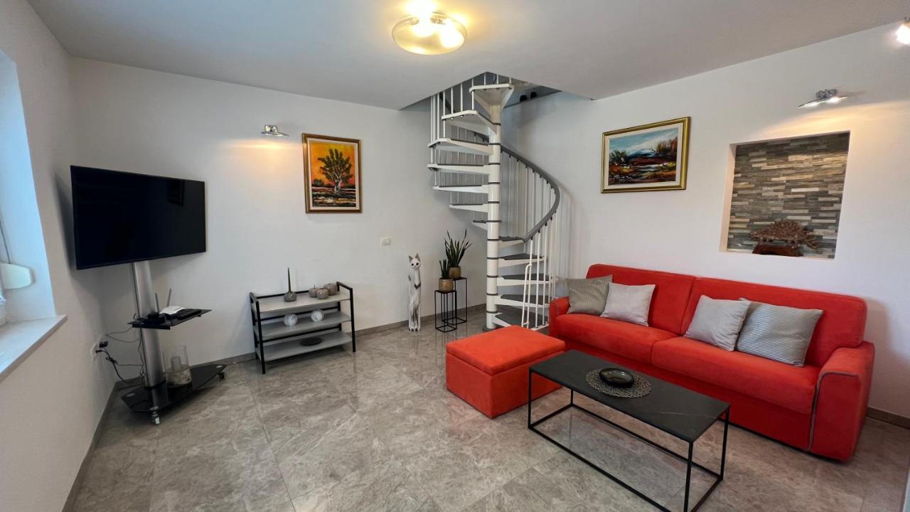 Classy Apartment With Garden View Laura Πορτορόζ Εξωτερικό φωτογραφία